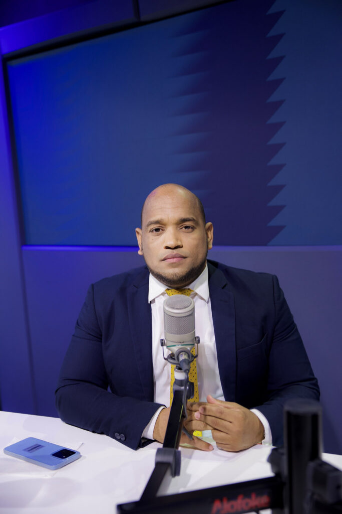 Panelistas de Politikal manifiestan preocupación por "filtración" de decretos en el gobierno | 4 | Panelistas de Politikal manifiestan preocupación por "filtración" de decretos en el gobierno - Noticias de hoy en República Dominicana | De Último Minuto