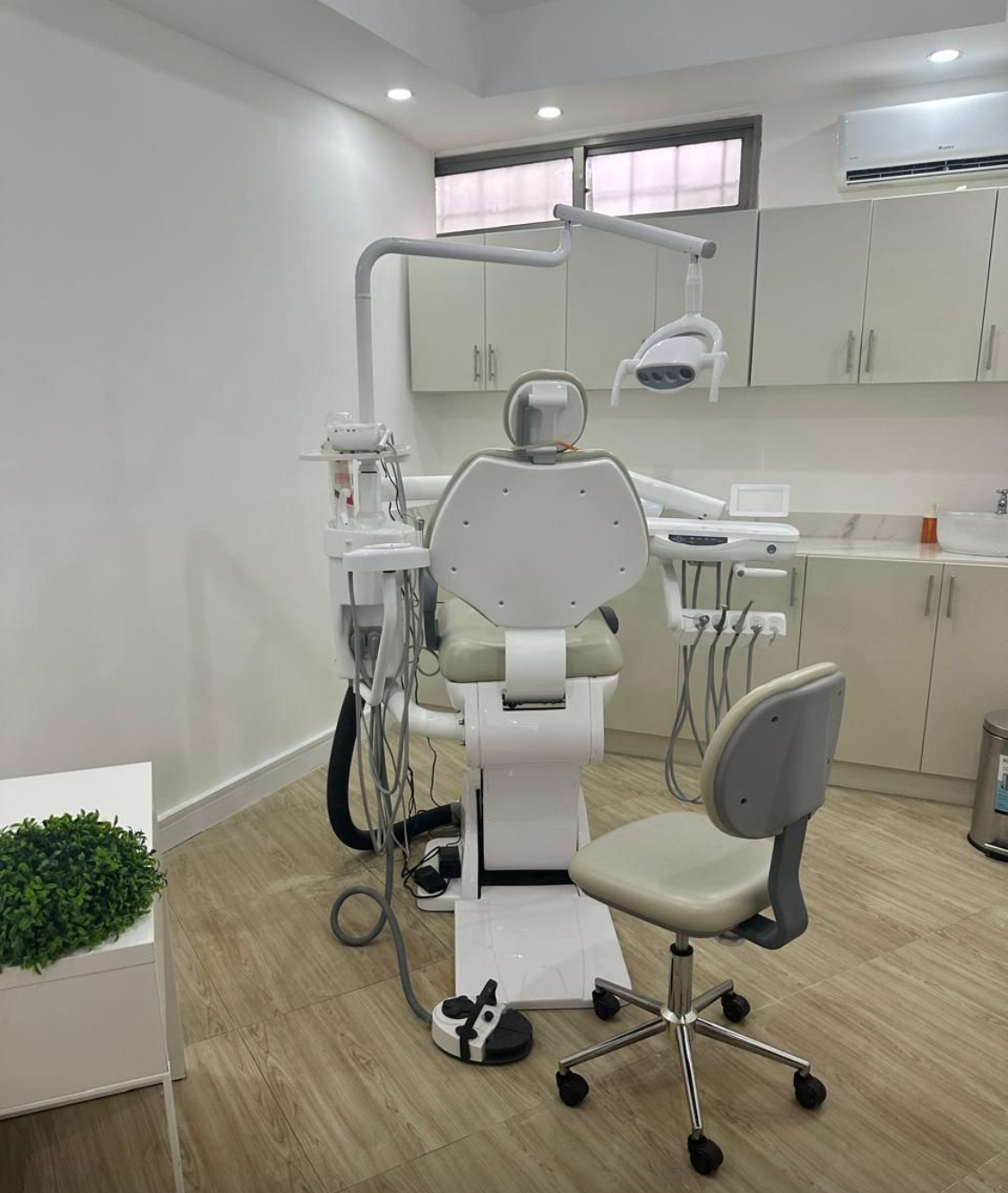 Las Galeras da un paso firme hacia el desarrollo en salud: Inaugurado Premium Dental Care - Noticias de hoy en República Dominicana | De Último Minuto