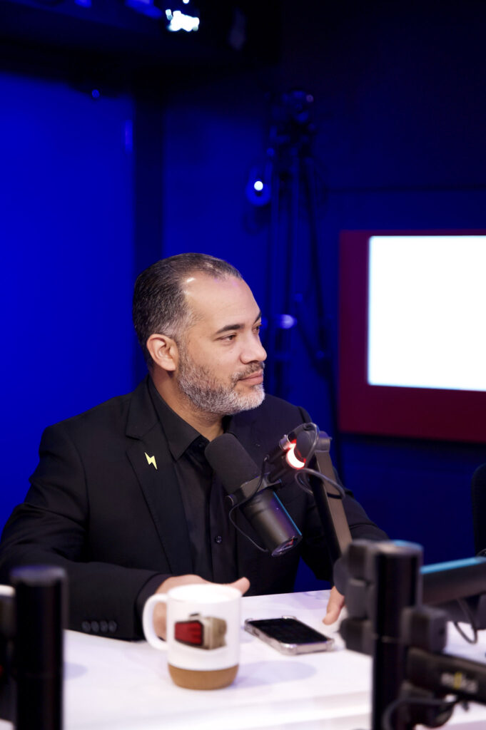 Periodista Ramón Tolentino denuncia robo millonario a maestro constructor tras salir del banco | 3 | Periodista Ramón Tolentino denuncia robo millonario a maestro constructor tras salir del banco - Noticias de hoy en República Dominicana | De Último Minuto