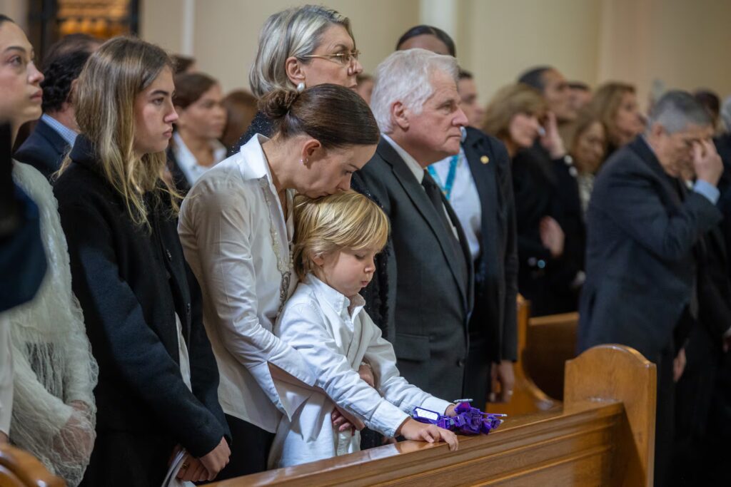 Colombia le dice adiós a Miguel Uribe Turbay | 4 | Colombia le dice adiós a Miguel Uribe Turbay - Noticias de hoy en República Dominicana | De Último Minuto