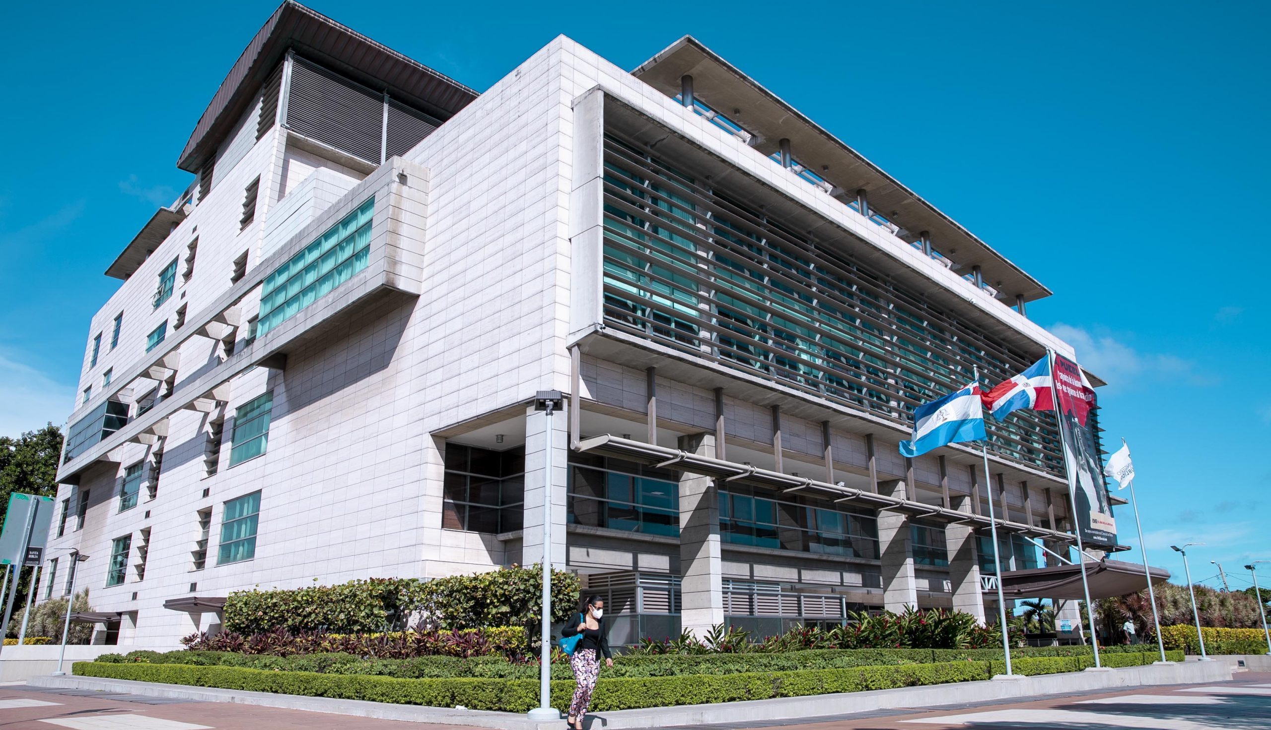 Prisión preventiva contra cuatro miembros de banda criminal dedicada a robos con violencia en la capital - Noticias de hoy en República Dominicana | De Último Minuto