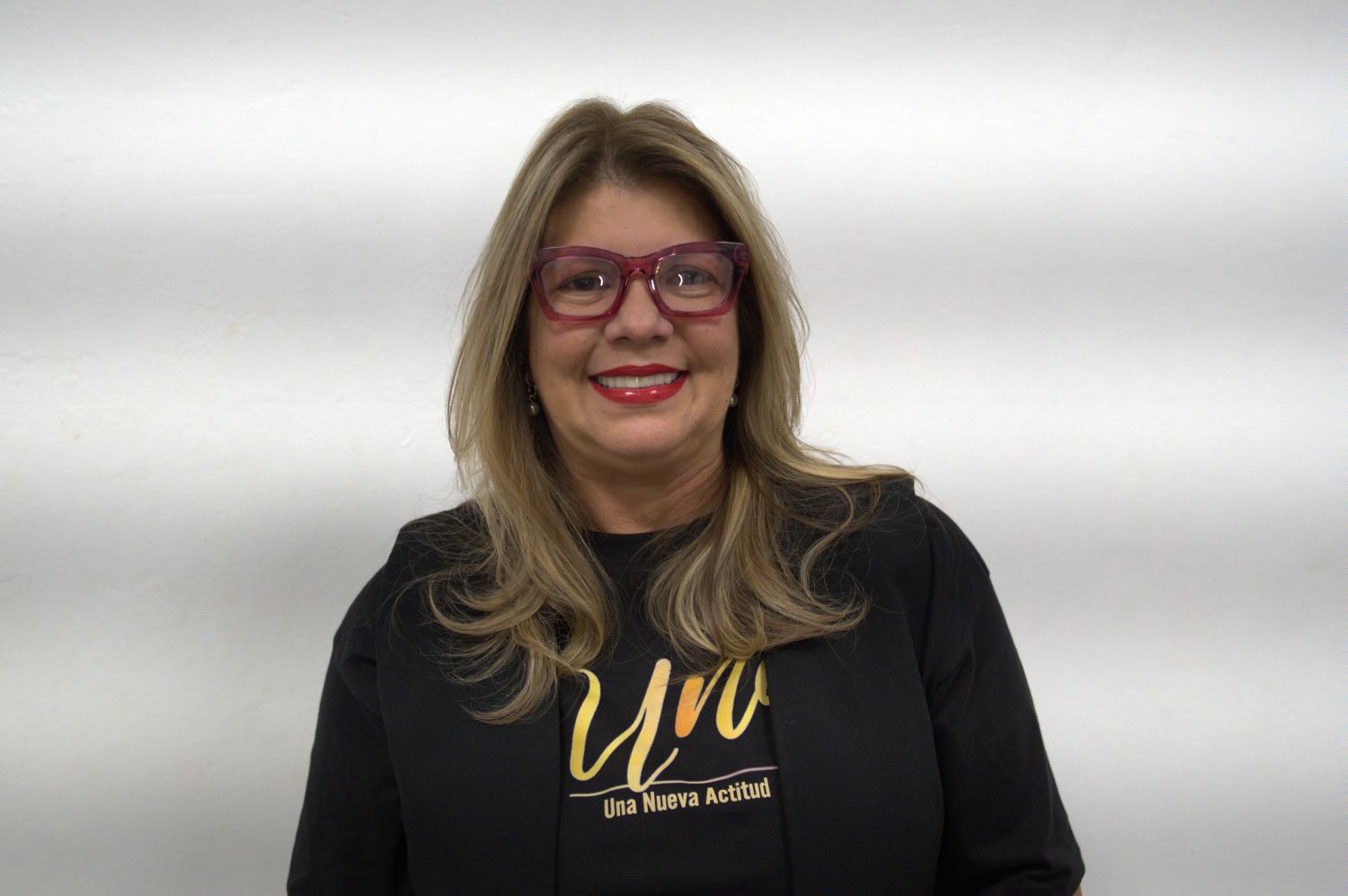 La pastora Lucy Cosme afirmó que, si tenemos las actitudes correctas, somos impresionantes, durante la conferencia cristiana “Una Nueva Actitud”