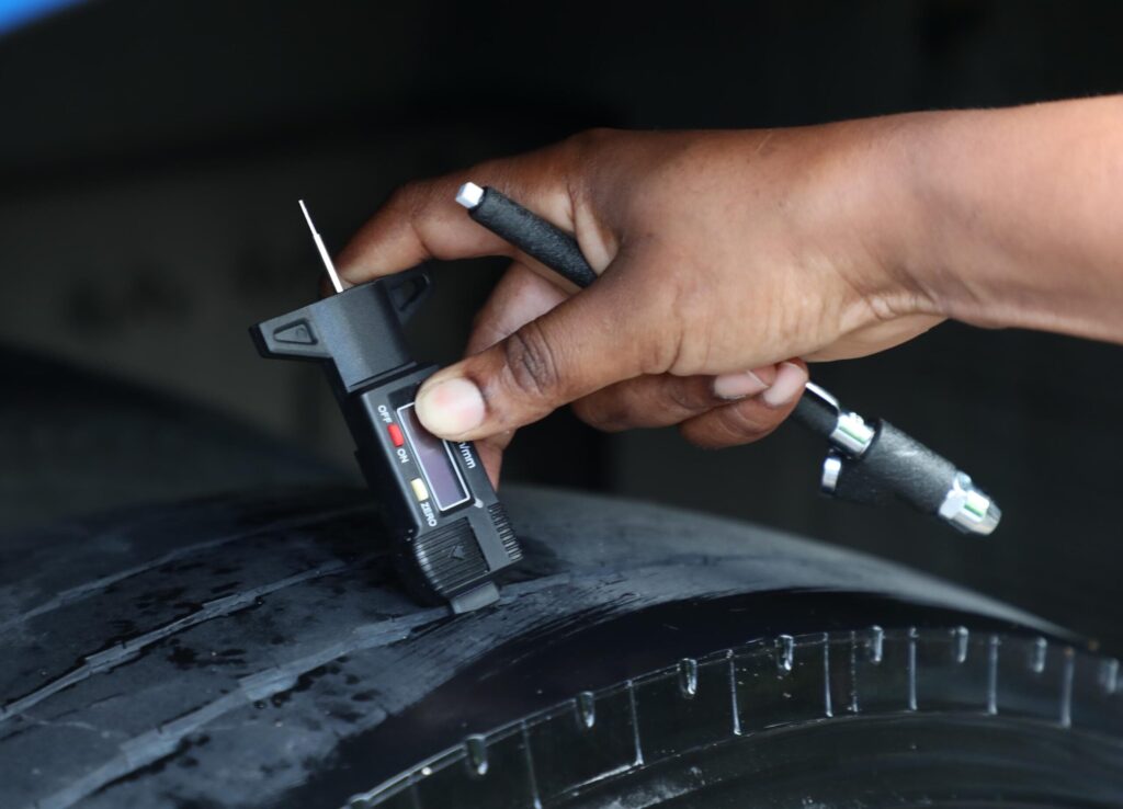 INTRANT supera meta con más de 8,000 inspecciones vehiculares en operativo de la Restauración 2025 - Noticias de hoy en República Dominicana | De Último Minuto