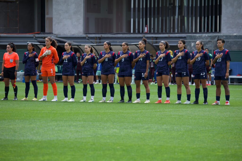 RD se posiciona entre las primeras 100 del fútbol femenino mundial - Noticias de hoy en República Dominicana | De Último Minuto