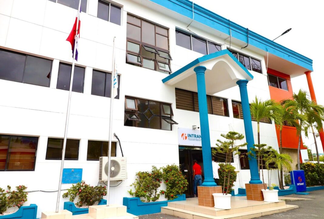 Intrant desmiente versiones sobre pago de RD$25 millones a firmas de abogados