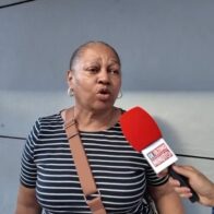 Mujer denuncia años de amenazas y agresiones por su vecino en Invivienda - Noticias de hoy en República Dominicana | De Último Minuto