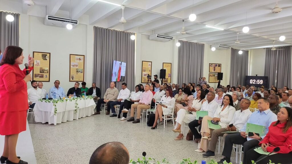Samaná celebra con éxito su Foro Provincial por el Desarrollo Sostenible | 5 | Samaná celebra con éxito su Foro Provincial por el Desarrollo Sostenible - Noticias de hoy en República Dominicana | De Último Minuto