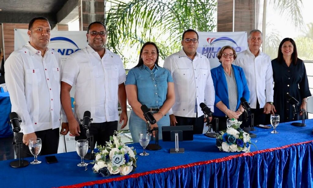 Hilando Fino cierra programa histórico con anuncio presidencial de la carretera Tenares–El Bambú | 2 | Hilando Fino cierra programa histórico con anuncio presidencial de la carretera Tenares–El Bambú - Noticias de hoy en República Dominicana | De Último Minuto