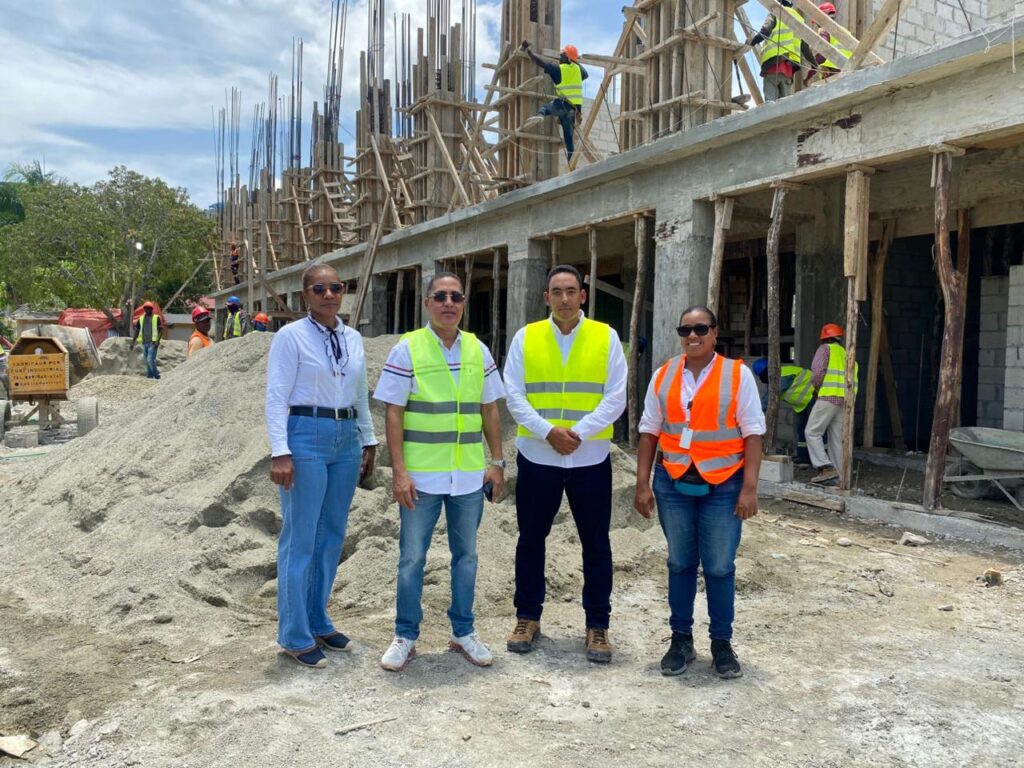 Infraestructura Escolar interviene Liceo Experimental y recinto UASD de Elías Piña | 2 | Infraestructura Escolar interviene Liceo Experimental y recinto UASD de Elías Piña - Noticias de hoy en República Dominicana | De Último Minuto