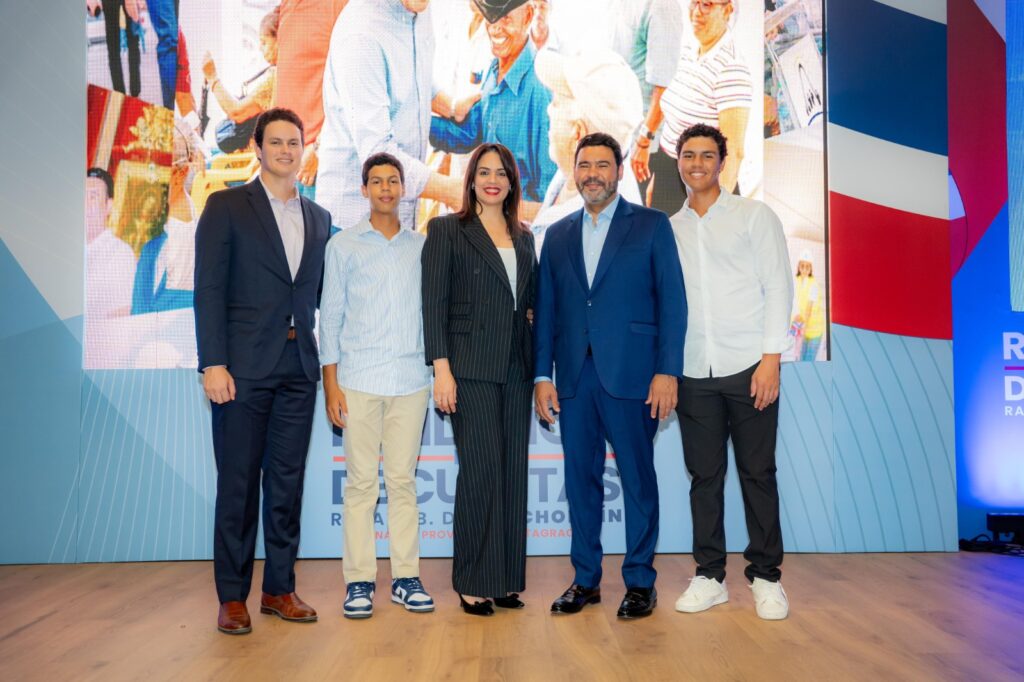 Senador Rafael Barón Duluc rinde cuentas de su gestión legislativa 2024-2025 | 4 | Senador Rafael Barón Duluc rinde cuentas de su gestión legislativa 2024-2025 - Noticias de hoy en República Dominicana | De Último Minuto