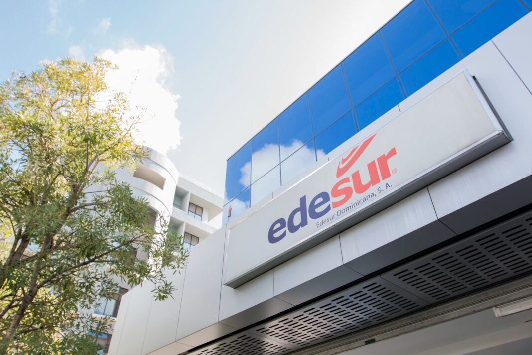 Edesur busca diálogo con residentes de Villa Jaragua para regularizar servicio eléctrico