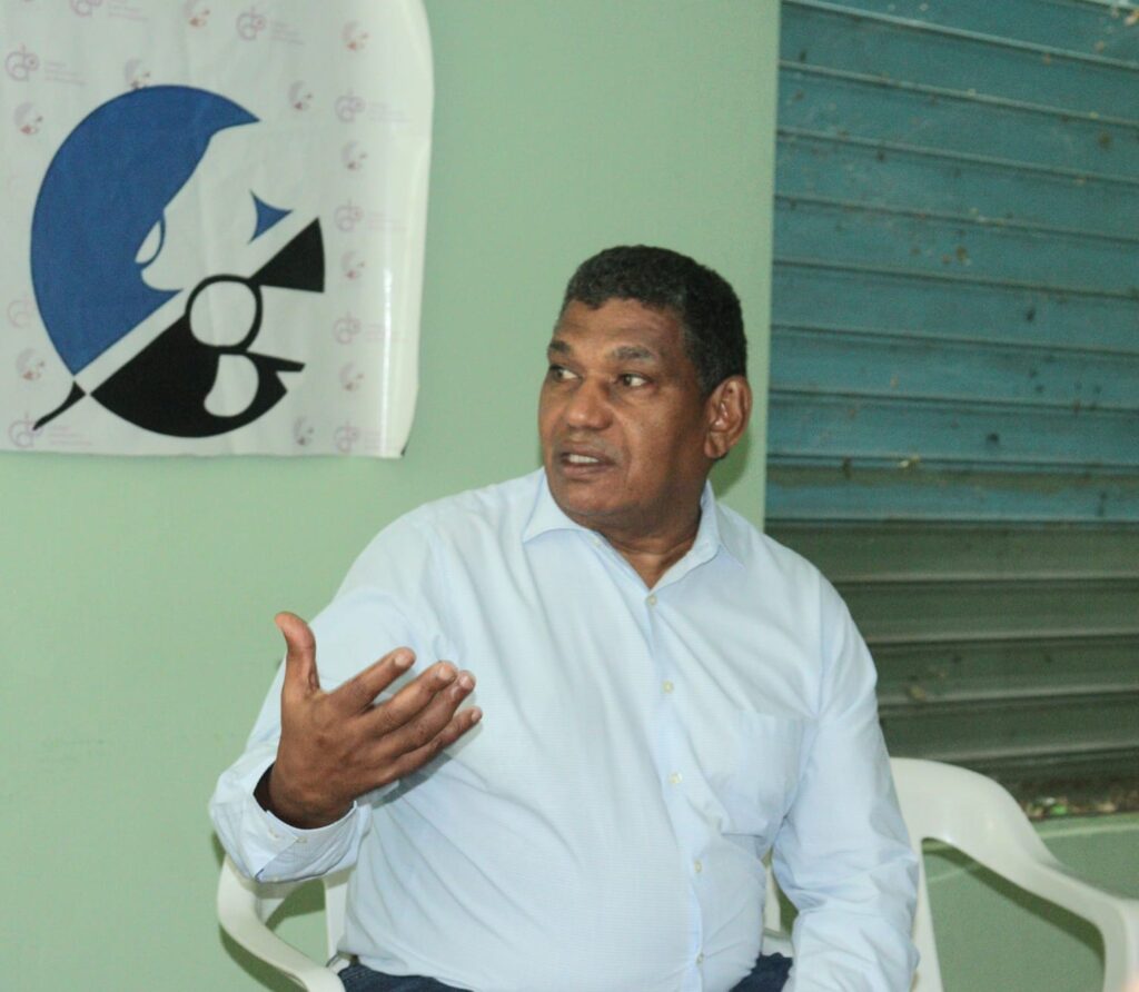 Encuentro del Movimiento Convergencia con candidatos a elecciones del CDP en Azua - Noticias de hoy en República Dominicana | De Último Minuto
