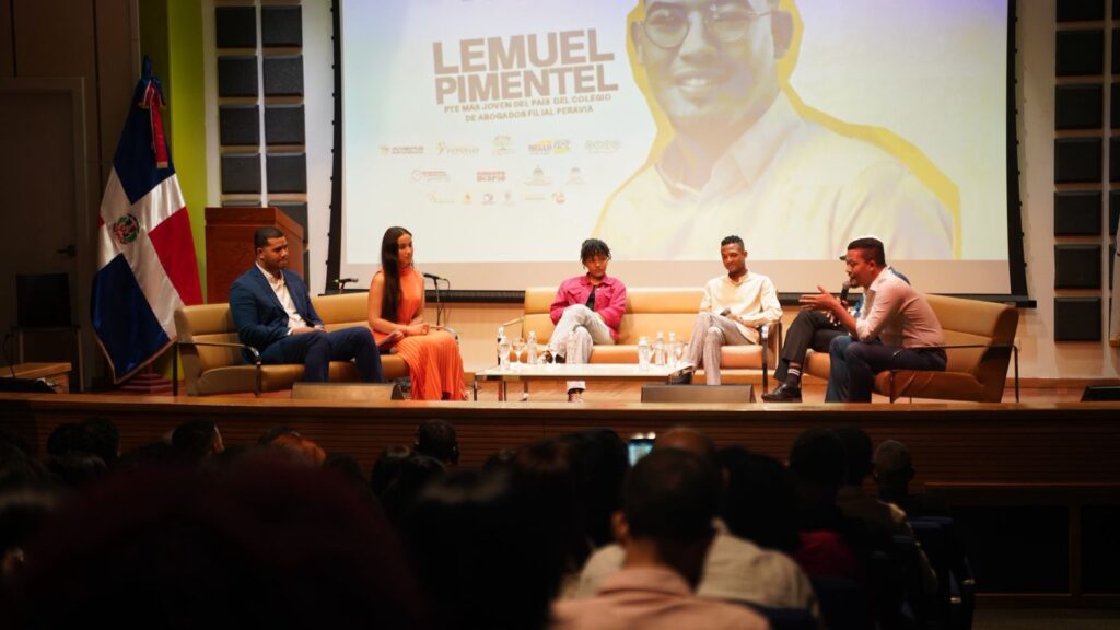 Panel Juventud Empoderada llevó mensajes que motivaron a la juventud de Baní - Noticias de hoy en República Dominicana | De Último Minuto