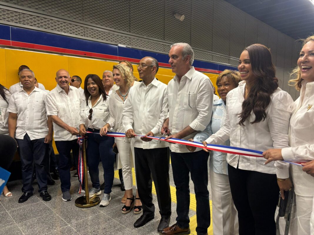 Presidente Abinader inaugura trenes de seis vagones y túnel de interconexión del Metro de Santo Domingo