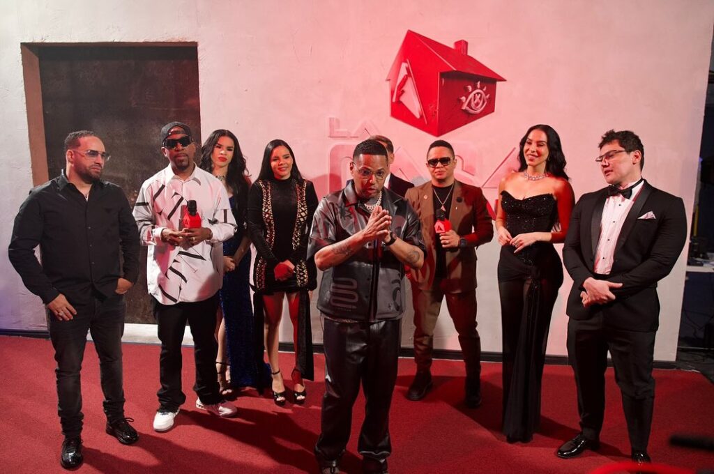 Santiago Matías resalta el trabajo de Miguel Holguín y Robert Sánchez en La Casa de Alofoke | 3 | Santiago Matías resalta el trabajo de Miguel Holguín y Robert Sánchez en La Casa de Alofoke - Noticias de hoy en República Dominicana | De Último Minuto