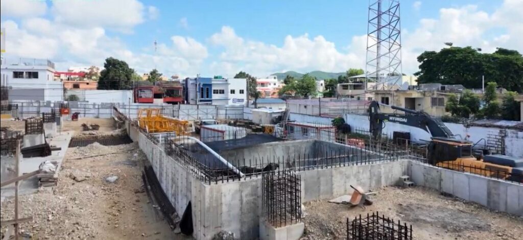 Residentes de San Cristóbal dicen que temen cruzar la calle donde ocurrió la explosión | 3 | Residentes de San Cristóbal dicen que temen cruzar la calle donde ocurrió la explosión - Noticias de hoy en República Dominicana | De Último Minuto