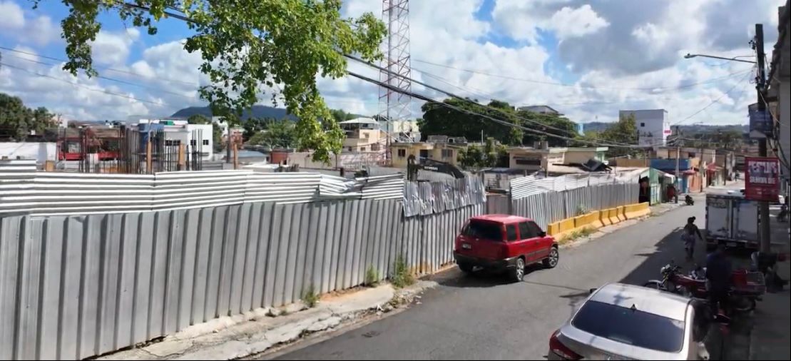 Residentes de San Cristóbal dicen que temen cruzar la calle donde ocurrió la explosión - Noticias de hoy en República Dominicana | De Último Minuto