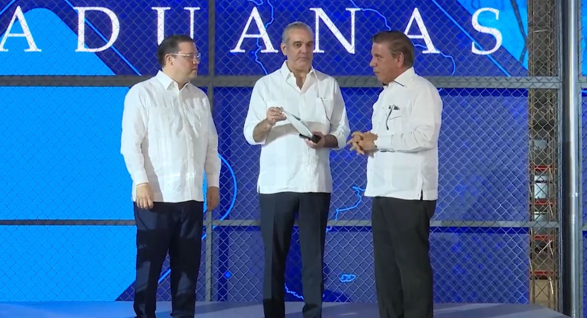 “Este no es un gobierno de politiquería, es de resultados”: Sanz Lovatón en inauguración courier AILA