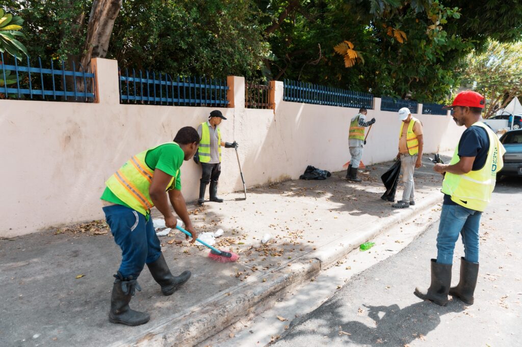 Alcaldía del DN toma medidas preventivas para mitigar posibles efectos de huracán Erin | 2 | Alcaldía del DN toma medidas preventivas para mitigar posibles efectos de huracán Erin - Noticias de hoy en República Dominicana | De Último Minuto