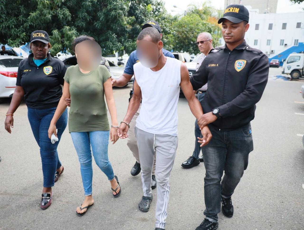 Apresan pareja por muerte de niña de 7 años víctima de maltrato en Los Guandules - Noticias de hoy en República Dominicana | De Último Minuto