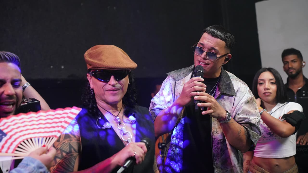 Ebenezer Guerra, se unió a Elvis Crespo en "La Casa de Alofoke" destacándose cómo figura del merengue