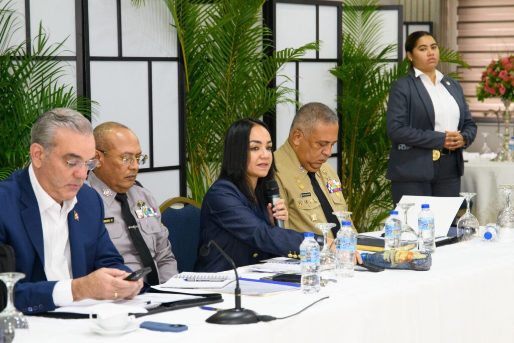 Gobierno destaca reducción de robos y mantiene tasa de homicidios en 8.2 por cada 100 mil habitantes | 5 | Gobierno destaca reducción de robos y mantiene tasa de homicidios en 8.2 por cada 100 mil habitantes - Noticias de hoy en República Dominicana | De Último Minuto