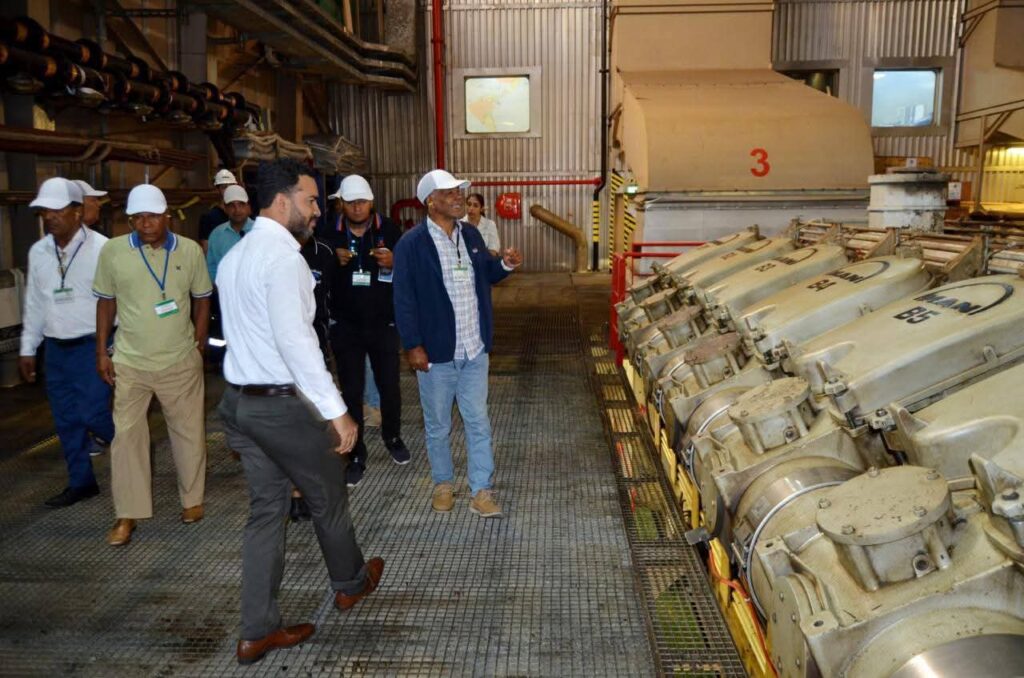 Comunicadores de Azua se capacitan sobre el sistema eléctrico del país | 3 | Comunicadores de Azua se capacitan sobre el sistema eléctrico del país - Noticias de hoy en República Dominicana | De Último Minuto