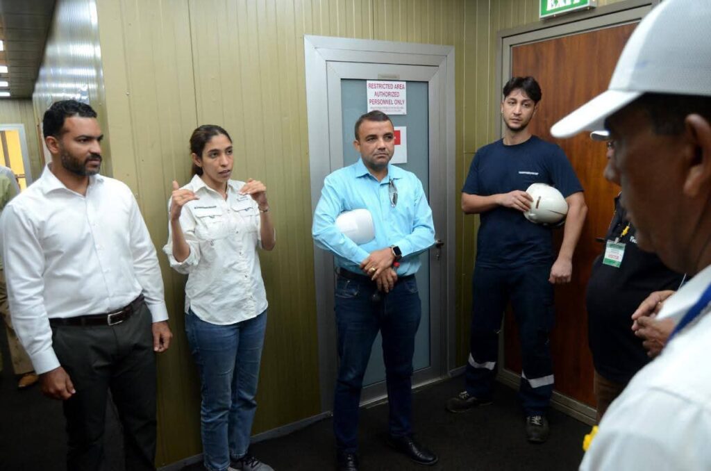 Comunicadores de Azua se capacitan sobre el sistema eléctrico del país | 2 | Comunicadores de Azua se capacitan sobre el sistema eléctrico del país - Noticias de hoy en República Dominicana | De Último Minuto