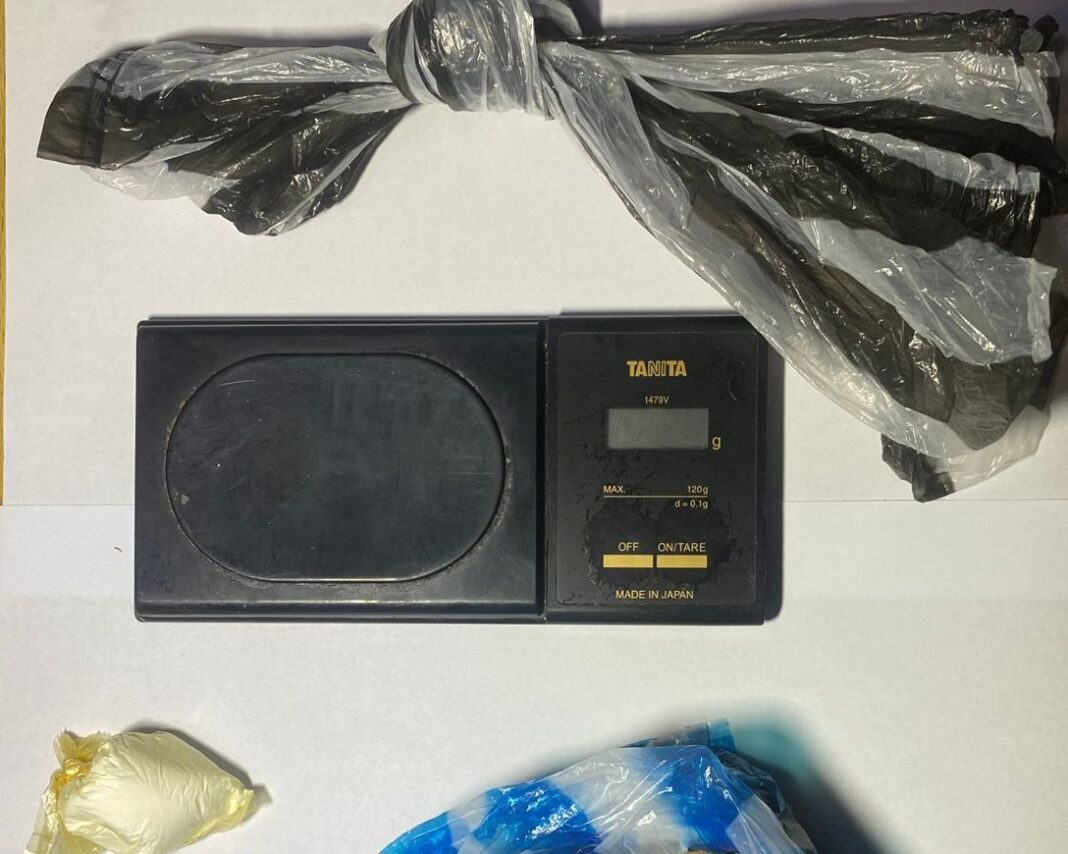 Policía ocupa drogas, balanza y otras evidencias durante operativos en Villa Mella, SDN
