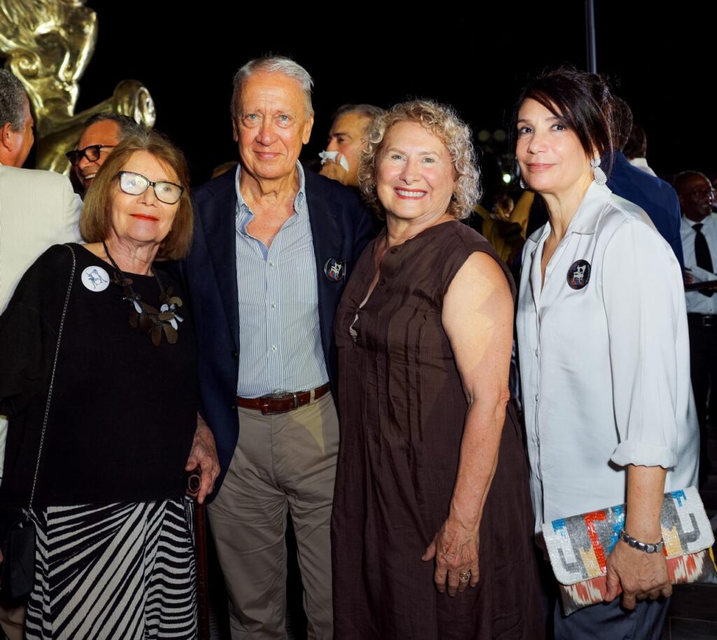 Fundación Iván Tovar presenta la escultura monumental The Chaise Adulte de Iván Tovar | 10 | Fundación Iván Tovar presenta la escultura monumental The Chaise Adulte de Iván Tovar - Noticias de hoy en República Dominicana | De Último Minuto
