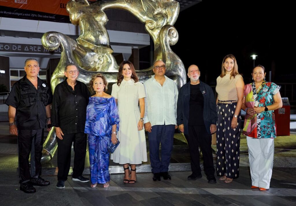 Fundación Iván Tovar presenta la escultura monumental The Chaise Adulte de Iván Tovar | 7 | Fundación Iván Tovar presenta la escultura monumental The Chaise Adulte de Iván Tovar - Noticias de hoy en República Dominicana | De Último Minuto