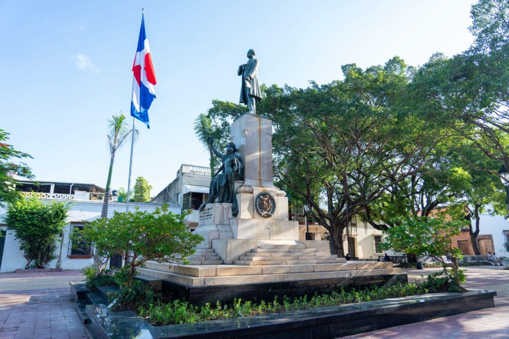 Ministerio de Turismo rescata espacios públicos y monumentos en la Ciudad Colonial | 3 | Ministerio de Turismo rescata espacios públicos y monumentos en la Ciudad Colonial - Noticias de hoy en República Dominicana | De Último Minuto