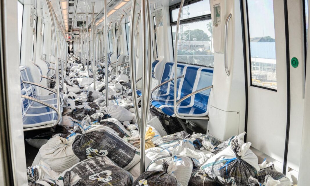 La institución explicó que, para replicar las condiciones de operación con pasajeros a bordo, se colocó un peso equivalente a 54 toneladas métricas.