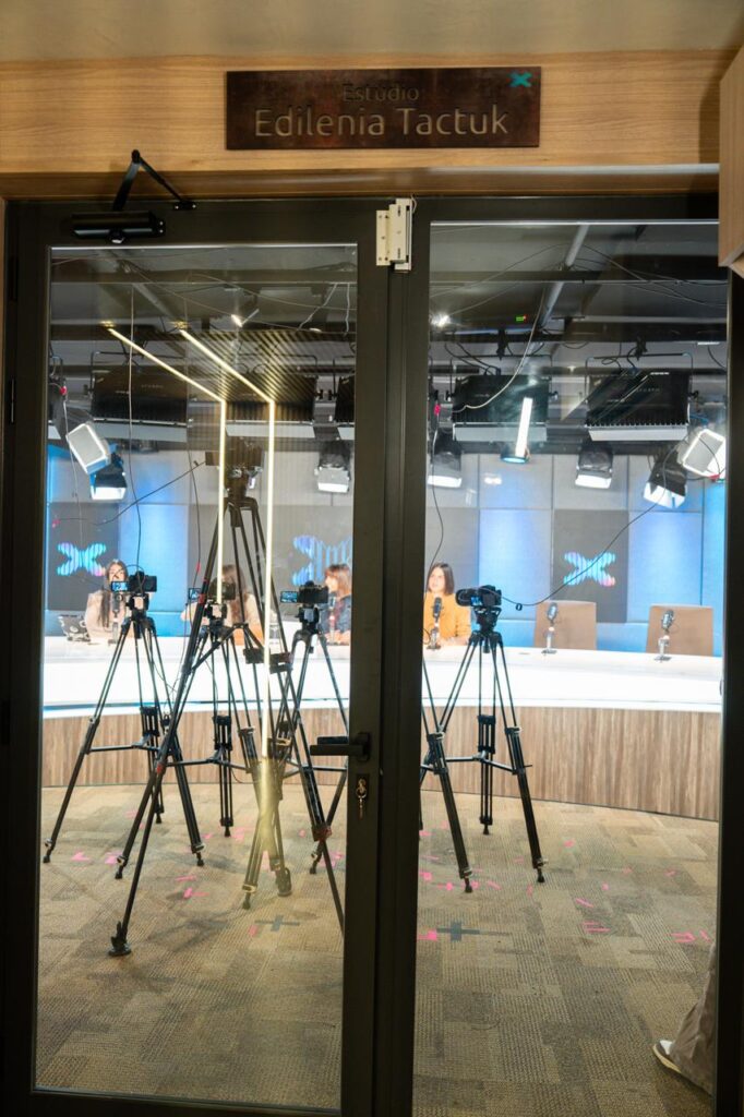 Estudio de la X102 llevará el nombre de Edilenia Tactuk | 2 | Estudio de la X102 llevará el nombre de Edilenia Tactuk - Noticias de hoy en República Dominicana | De Último Minuto