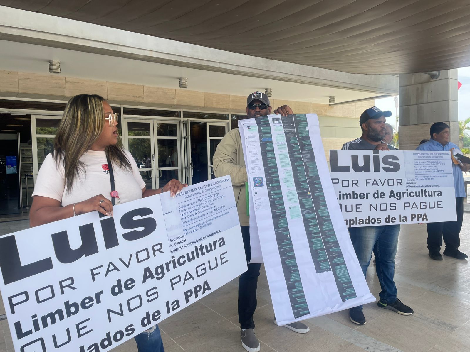 Excontratistas denuncian Agricultura les adeuda más de 4 millones de pesos - Noticias de hoy en República Dominicana | De Último Minuto