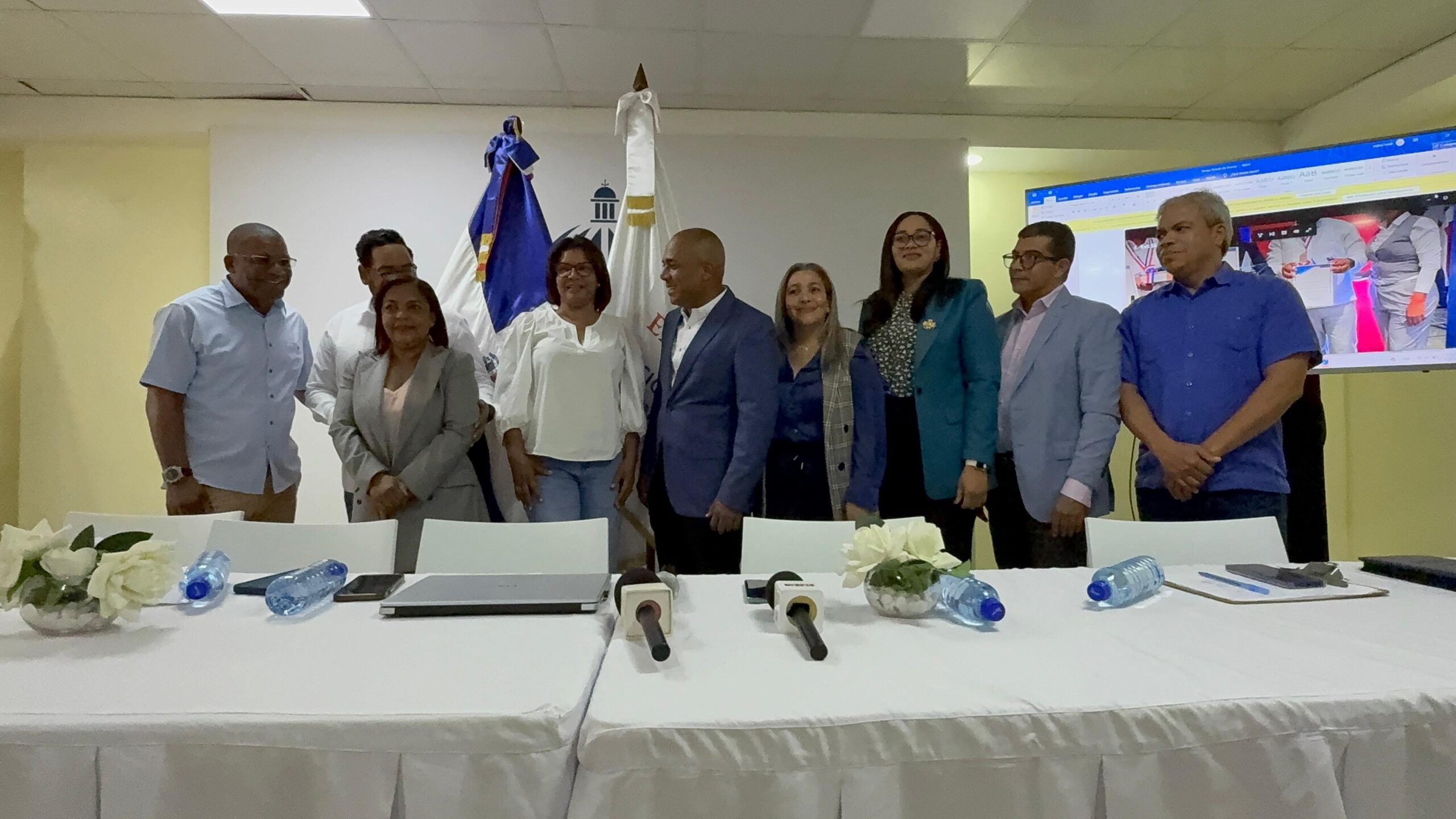 Regional 17 de Educación impulsa avances con nuevos centros y más docentes en Monte Plata