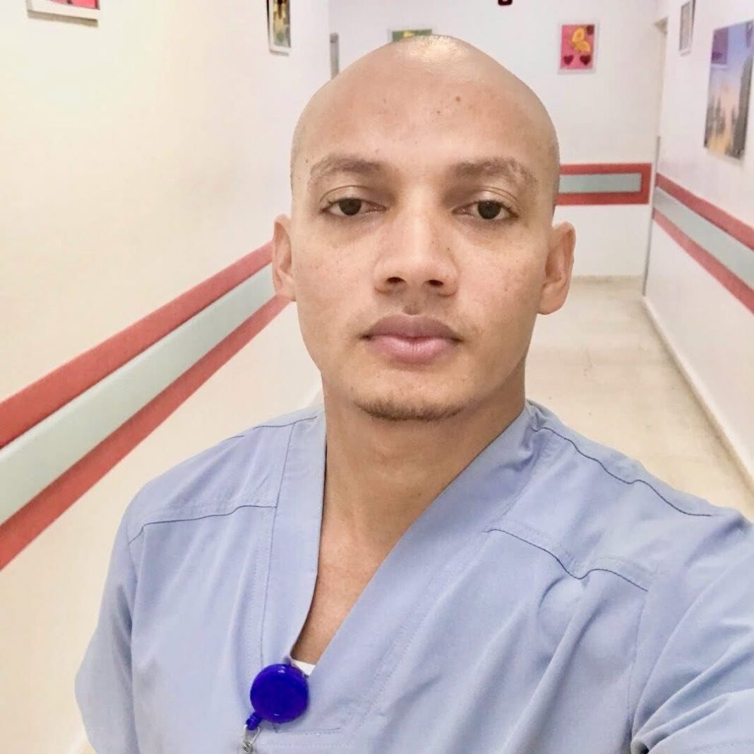 El joven cristiano y profesional de la audiología Gabriel Bello Arias, oriundo del municipio de Los Alcarrizos, falleció trágicamente en el lago Mountain Island, en Carolina del Norte, Estados Unidos, mientras disfrutaba de unas vacaciones junto a su familia.