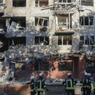 Sube a 14 el número de muertos por el ataque ruso contra Kiev, entre ellos tres menores