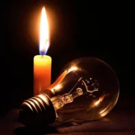 Moradores de Invivienda al grito por constantes apagones y alzas en la factura eléctrica