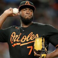 Félix Bautista se somete a cirugía en el hombro y estaría fuera al menos 12 meses - Noticias de hoy en República Dominicana | De Último Minuto