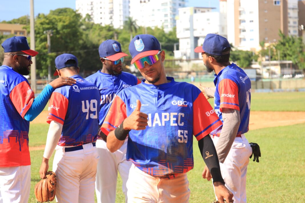 UASD, UNAPEC, PUCMM y UCATEBA avanzan a las semifinales de Liga de Béisbol Universitario