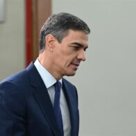España anuncia embargo de armas a Israel y cierre de puertos a barcos con combustible militar