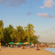 Comerciantes respaldan plan de remozamiento en Boca Chica - Noticias de hoy en República Dominicana | De Último Minuto