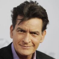 Charlie Sheen revela sobredosis, adicciones y relaciones sexuales con hombres en su documental