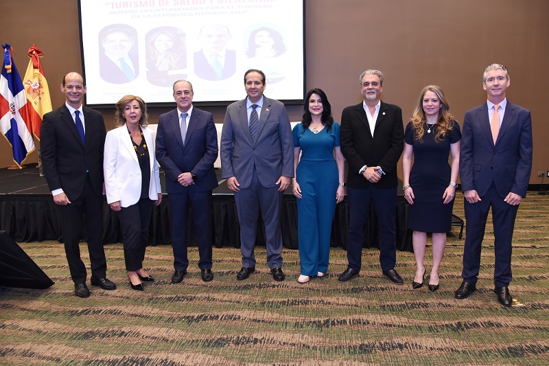 CAMACOESRD organizó panel “Turismo de salud y bienestar: nuevas oportunidades para el turismo de RD”