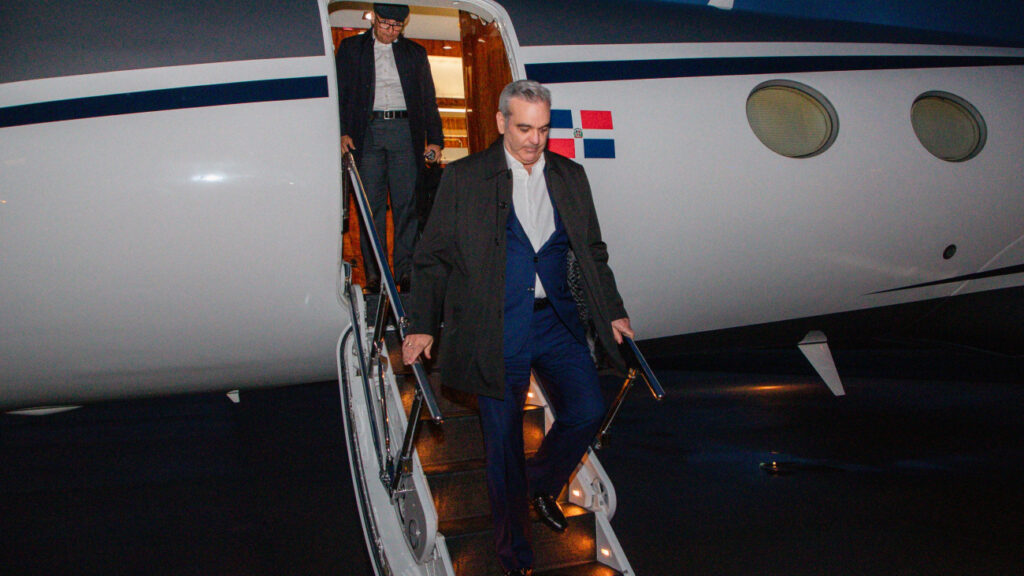 Empresas de textiles y calzado en EE.UU. buscan instalarse en el país tras reunión con Abinader | 2 | Empresas de textiles y calzado en EE.UU. buscan instalarse en el país tras reunión con Abinader - Noticias de hoy en República Dominicana | De Último Minuto