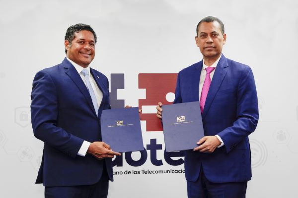 INDOTEL e Internet Society firman convenio promoverá acceso a conectividad e inclusión digital en el país | 2 | INDOTEL e Internet Society firman convenio promoverá acceso a conectividad e inclusión digital en el país - Noticias de hoy en República Dominicana | De Último Minuto