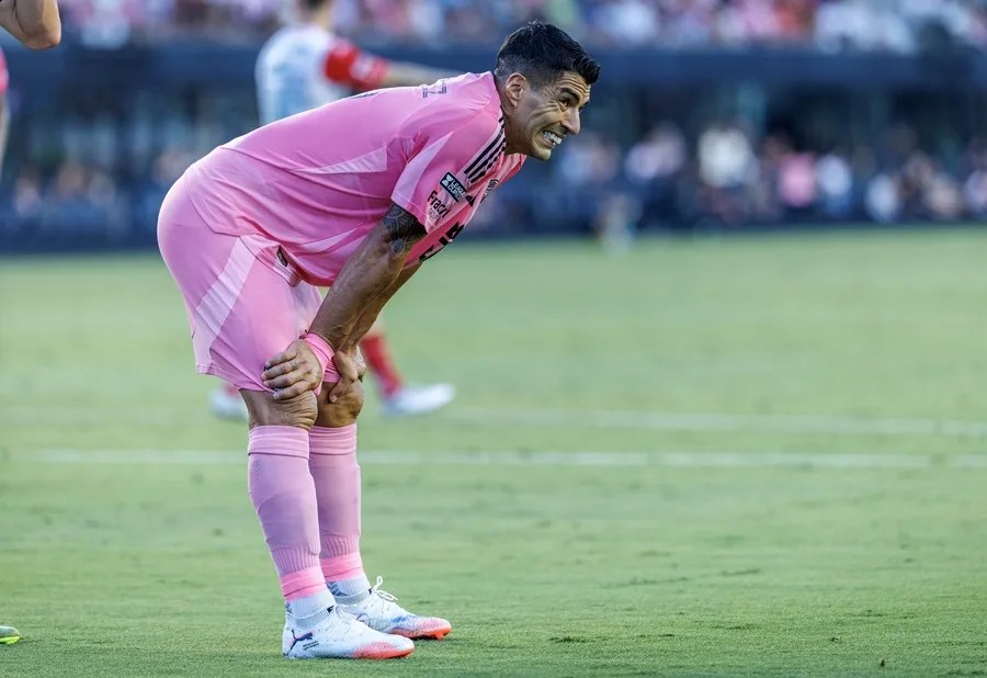 Suárez escupe a rival en tangana tras derrota del Inter Miami en la final de la Leagues Cup