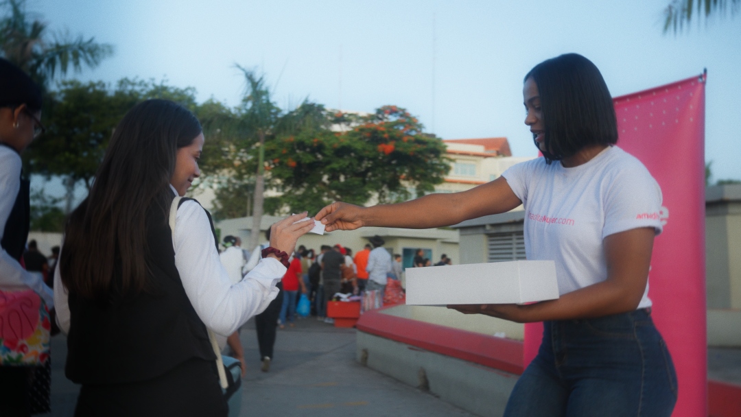 Presentan Amadita Mujer