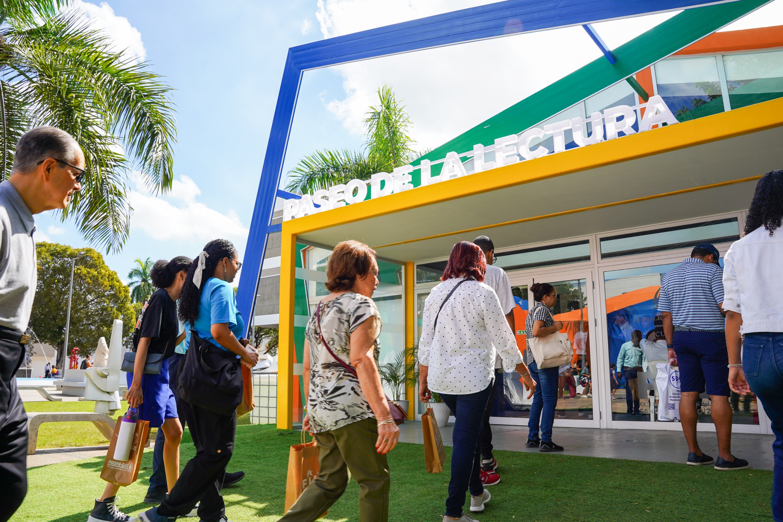 Cultura destaca "récords" de asistencia a la Feria del Libro - Noticias de hoy en República Dominicana | De Último Minuto